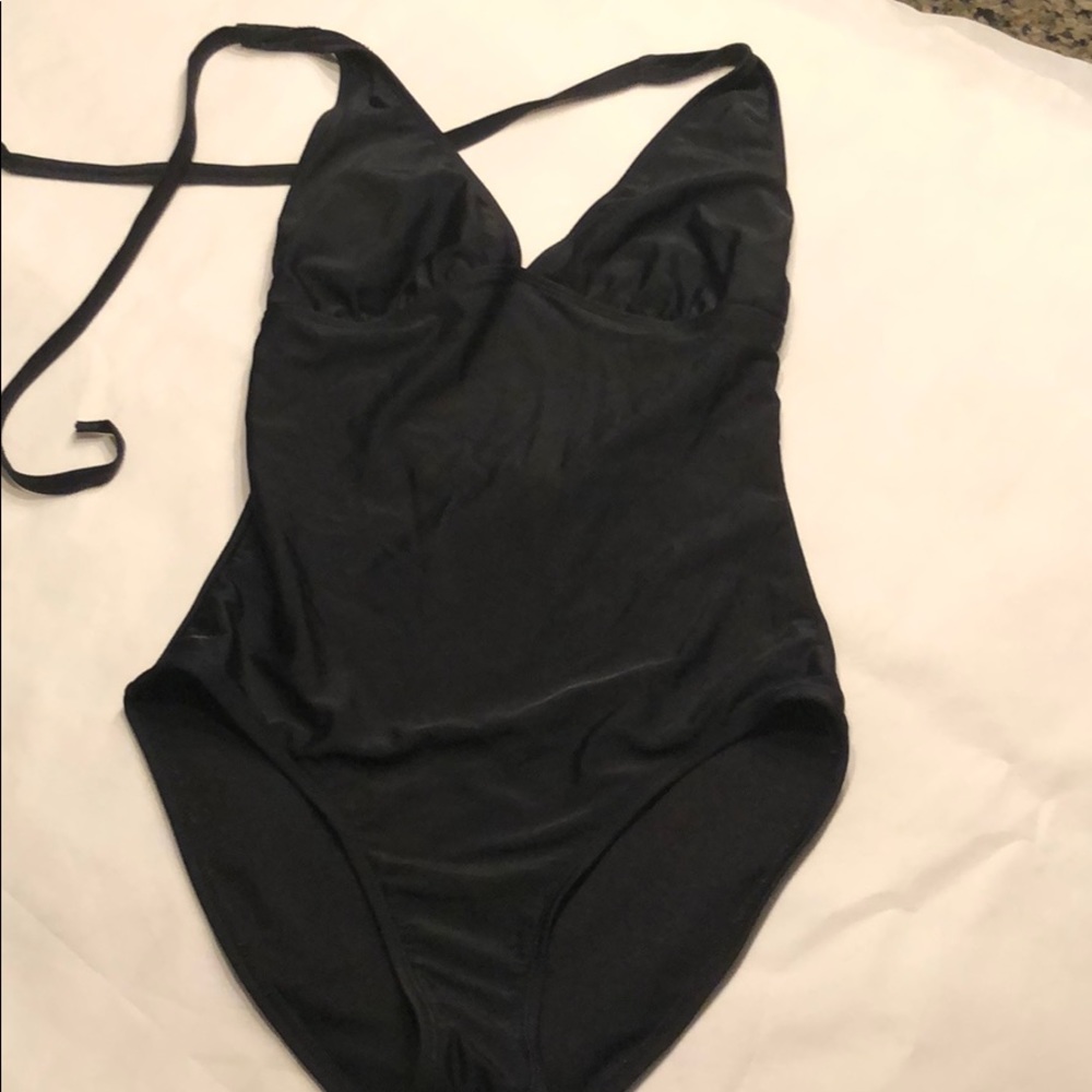 Old navy one piece size small - Picture 1 of 5